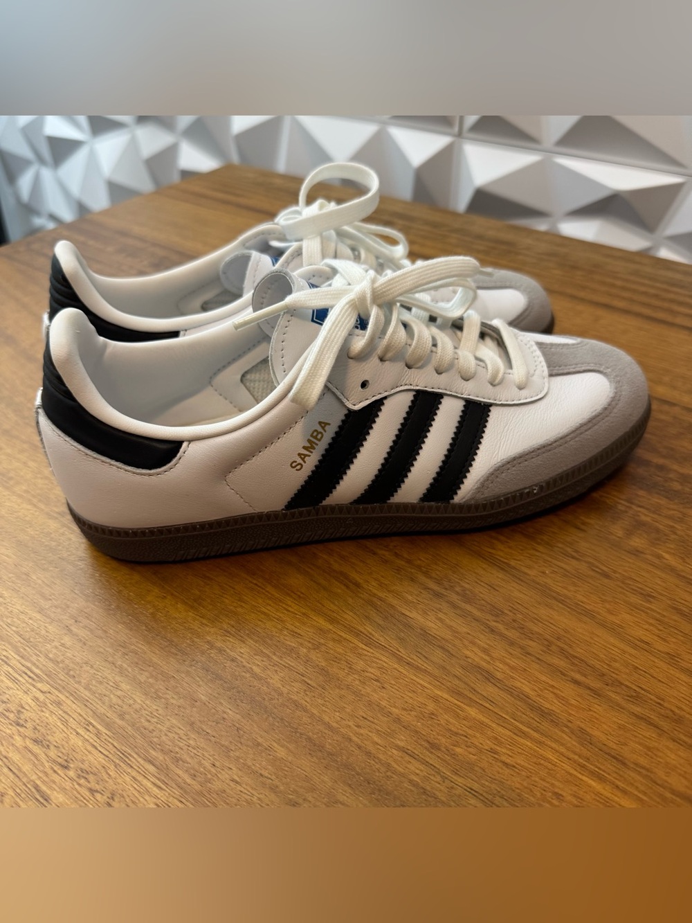 Adidas Samba Classic woman’s Leather Sneakers - White-Black Size 6.5